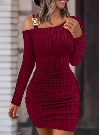 Robe ajustée à côtes pour femmes avec design sans épaule et détails à la mode Chic und Stil