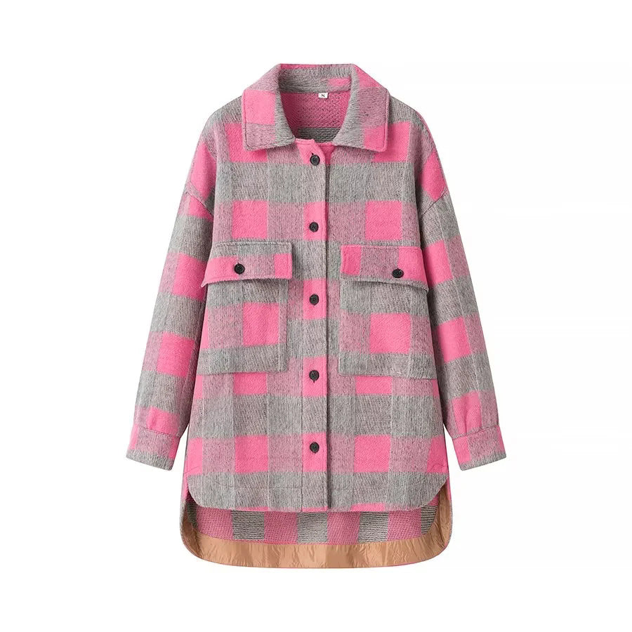 Ladies trendy checked jacket with comfortable buttons and practical pockets Chic and Style