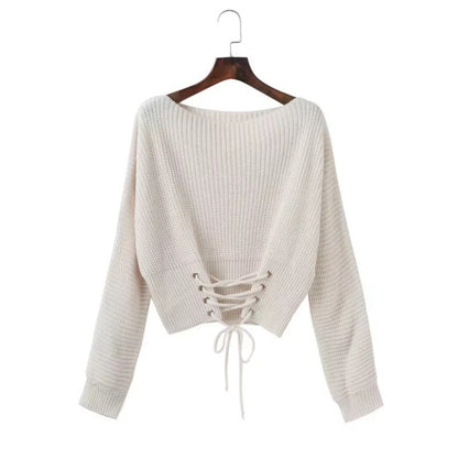 Casual knitted pullover for women with a deep V-neck and a decorative lace Chic und Stil
