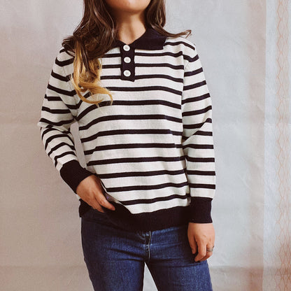 Pull femme décontracté à rayures avec boutonnière et coupe ample Chic und Stil