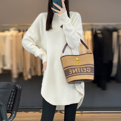 Pull en tricot oversize pour femmes avec ourlet asymétrique Chic und Stil