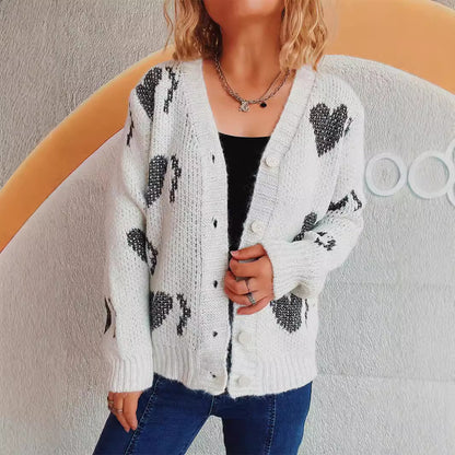 Cardigan en tricot pour femmes avec motif en forme de cœur et détails de boutons Chic und Stil