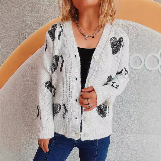 Cardigan en tricot pour femmes avec motif en forme de cœur et détails de boutons Chic und Stil