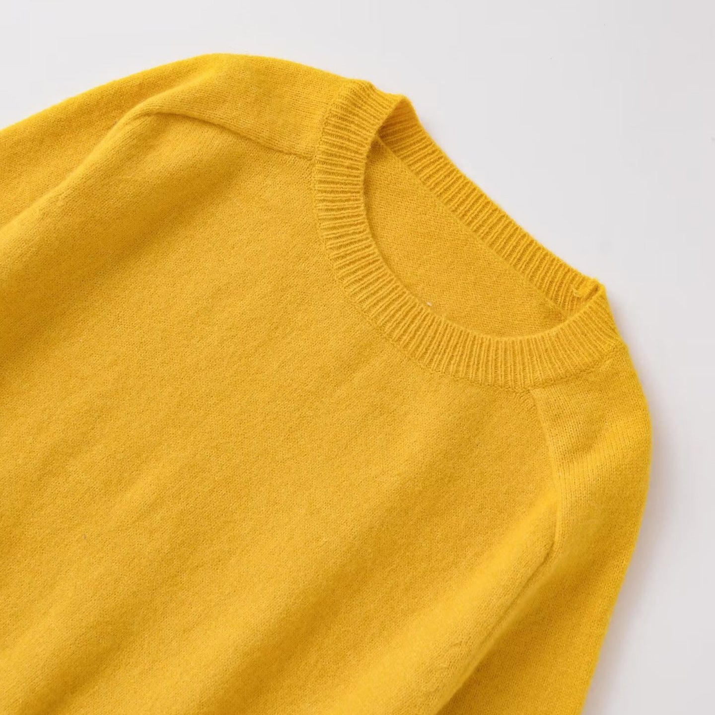 Pull cropped à la mode pour femmes en maille douce Chic und Stil