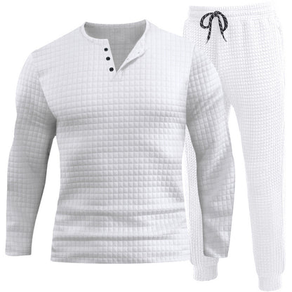 Three-piece set for men with textured long sleeve t-shirt and jogger pants Chic und Stil