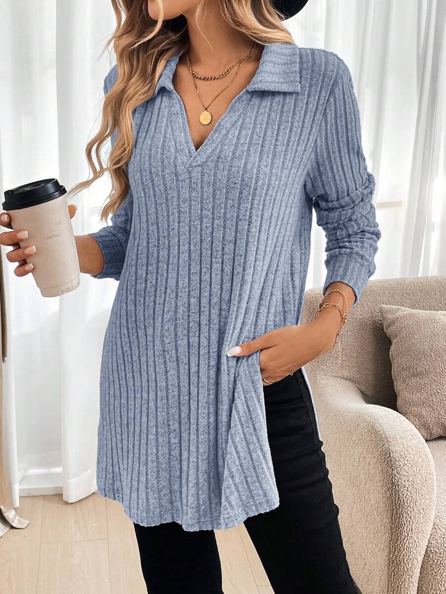 Trendy women's V-neck pullover shirt with collar Chic and Style