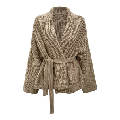 Cardigan femme en grosse maille avec col châle large et ceinture nouable Chic und Still
