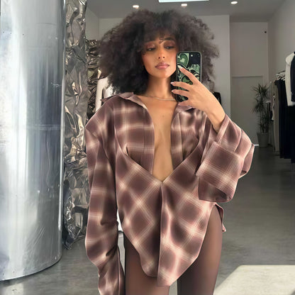 Chemisier oversized à carreaux pour femmes avec décolleté en V profond et coupe décontractée Chic und Stil