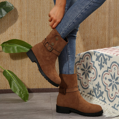 Bottes à la mode pour femmes avec des boucles stylées et un design tendance Chic und Stil