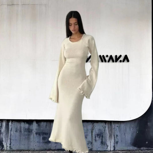 Dames Robe Maxi Élégante avec un Design en Rib Raffiné et des Manches Frangées Chic und Stil