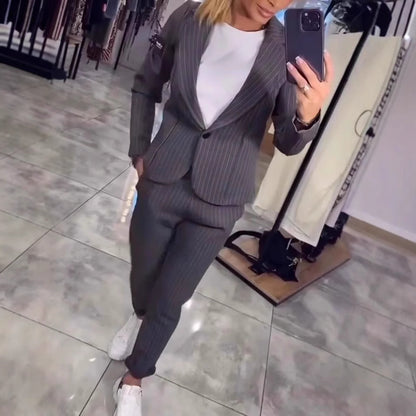 Women Elegant Blazer Set with Striped Pattern and Fitted Pants Chic and Style