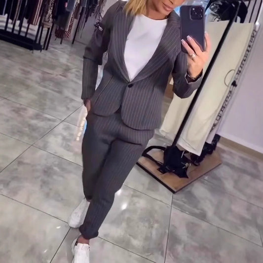 Women Elegant Blazer Set with Striped Pattern and Fitted Pants Chic and Style