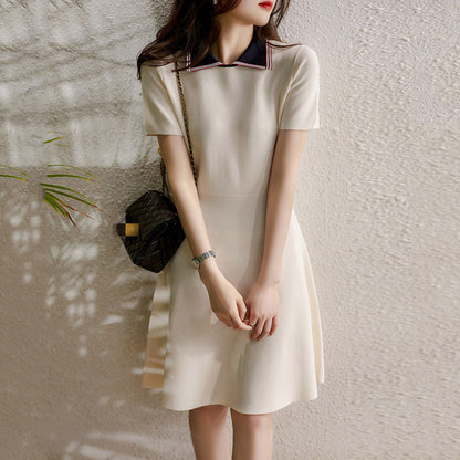 Robe Polo Femme avec Jupe Évasée Chic und Stil