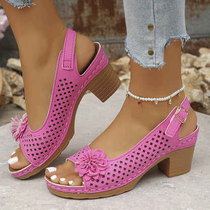 Sandales confort femmes avec inserts respirants et délicate application de fleurs Chic und Stil