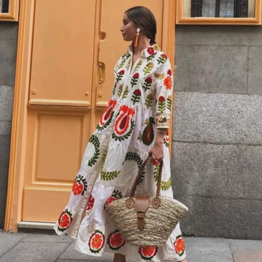 Robe maxi femme avec motif floral et ourlet fluide Chic und Stil