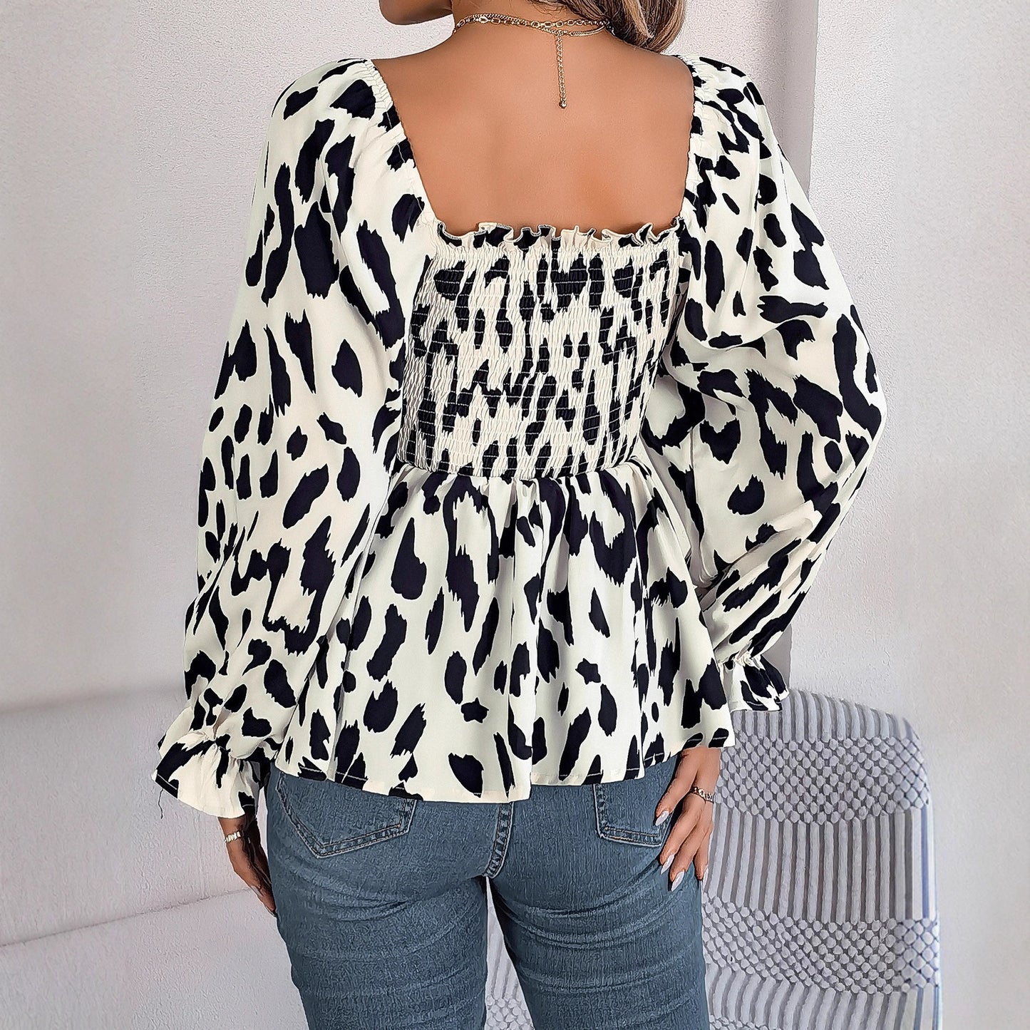 Blouse en dentelle pour femmes avec manches de type évêque et haut froncé Chic und Stil