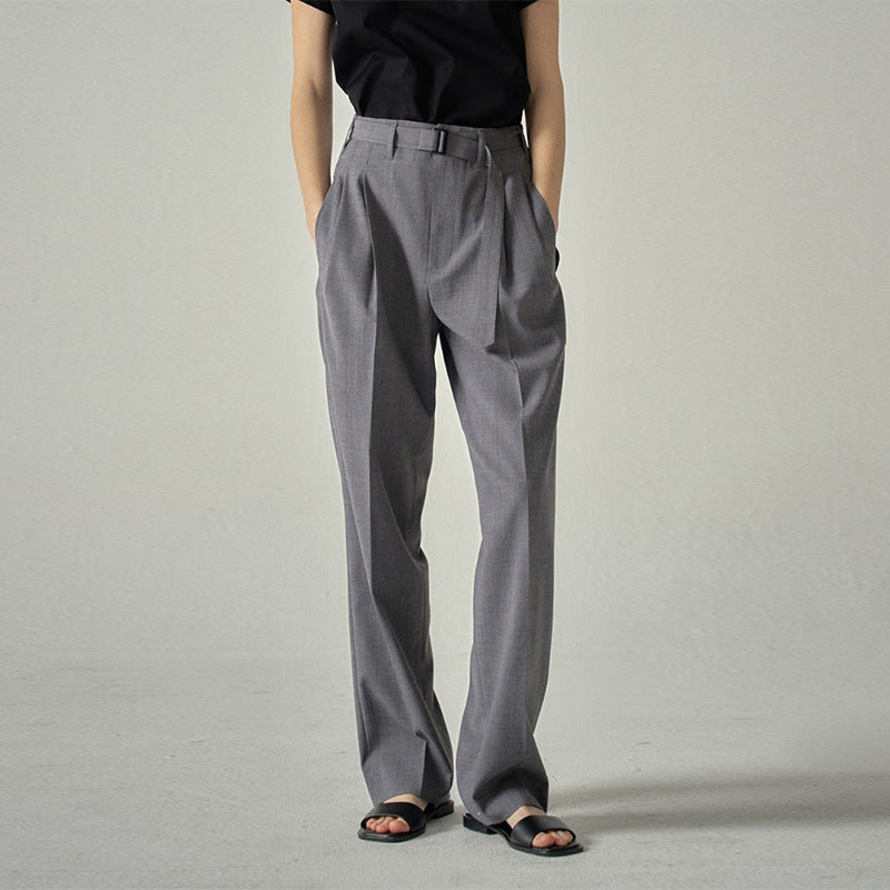 Elegant and widely cut women's suit pants with open side pockets Chic and Style