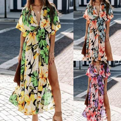 Robe maxi en fleurs à encolure habillée avec fente et ceinture Chic und Stil