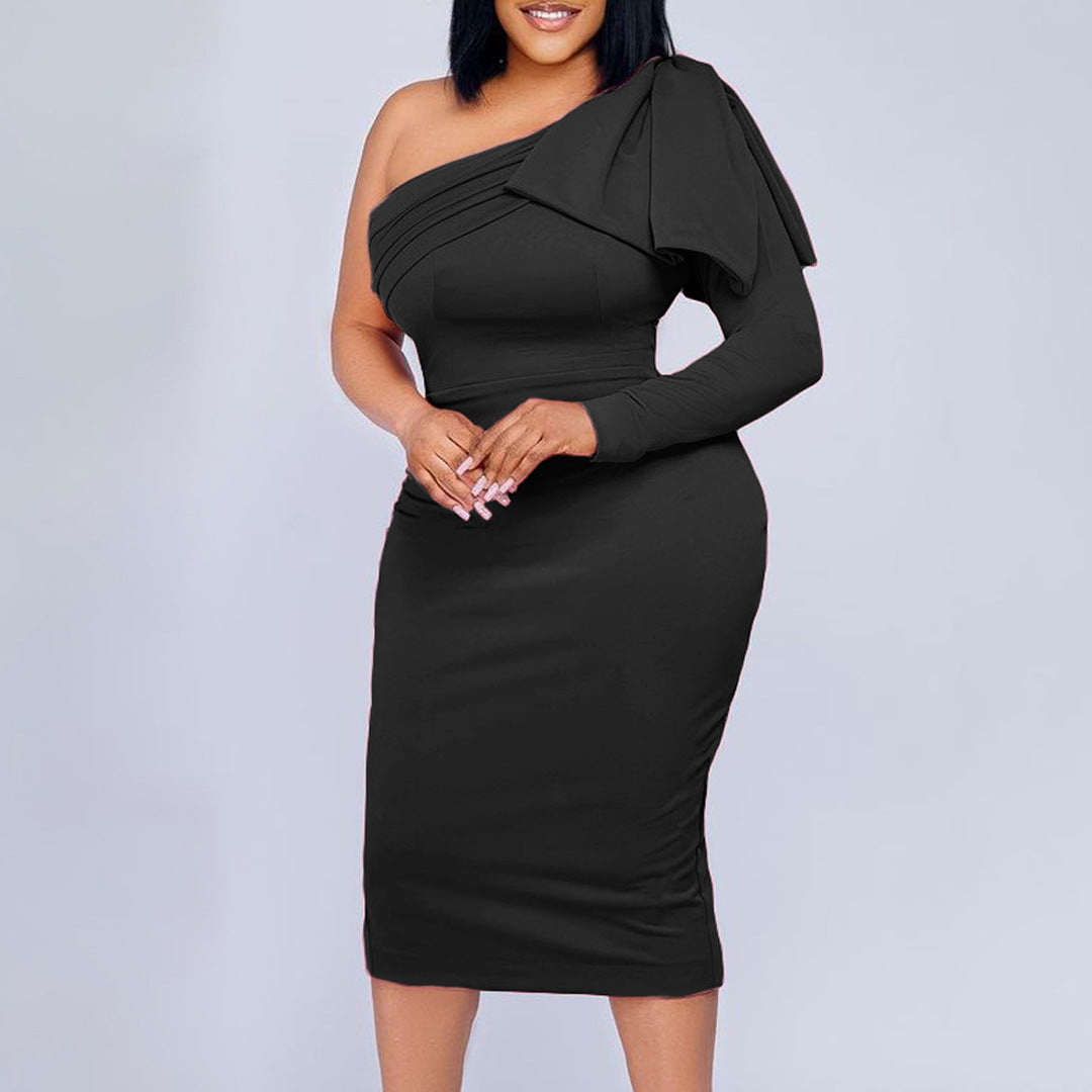 Robe asymétrique pour femmes ajustée avec drapés Chic und Stil