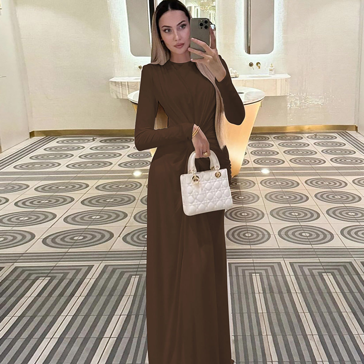 Dames Robe longue élégante avec fronces et col haut Chic und Stil