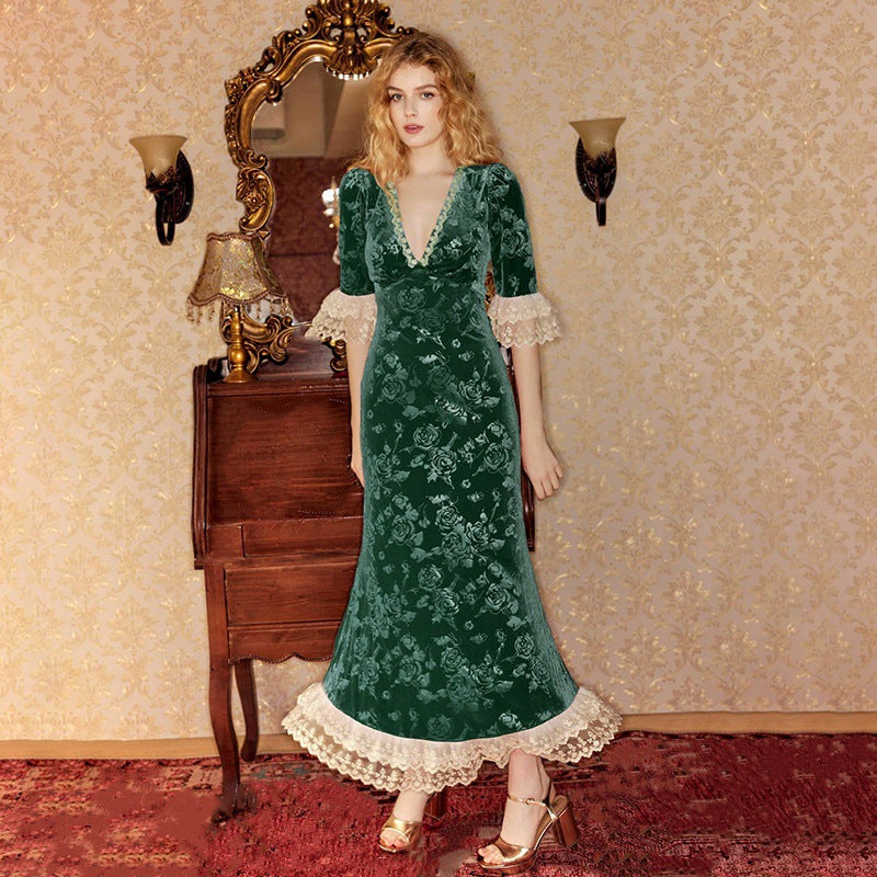 Dames Robe en velours élégante avec manches en dentelle et motif floral Chic und Stil