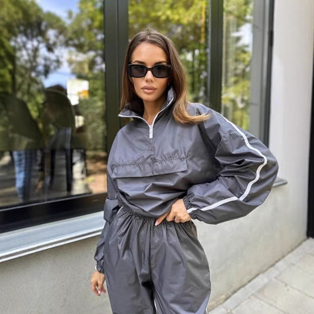 Dames costume de sport fonctionnel avec col montant et poignets élastiques Chic und Stil