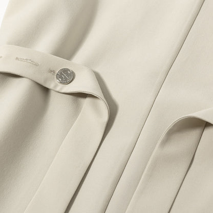 Blouse féminine à la mode avec coupe asymétrique et taille élégante Chic und Stil
