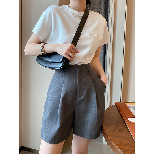 Shorts plissés taille haute pour femmes Chic und Stil