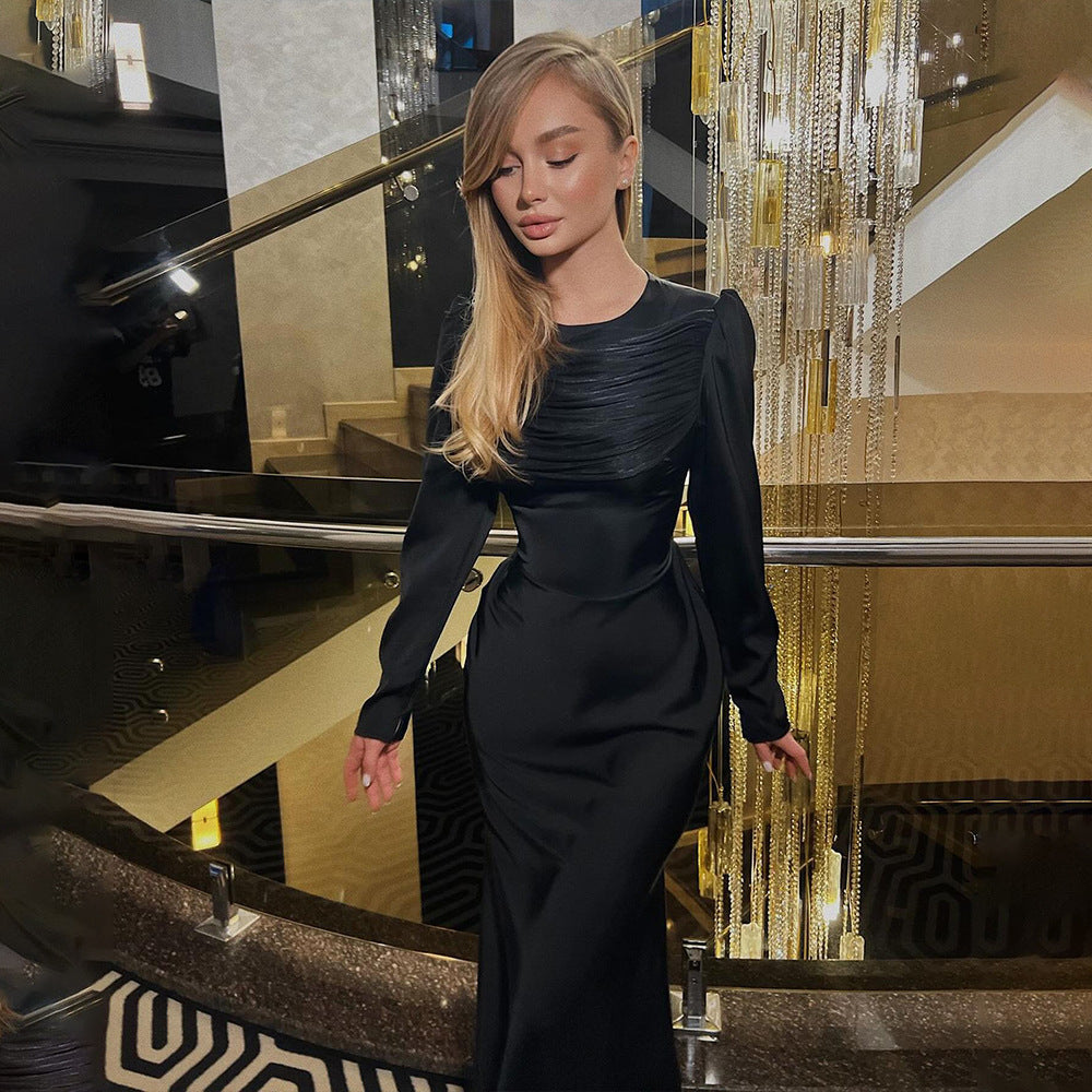 Dames Élégant Maxi Robe avec des détails de drapé raffinés et des manches longues Chic und Stil