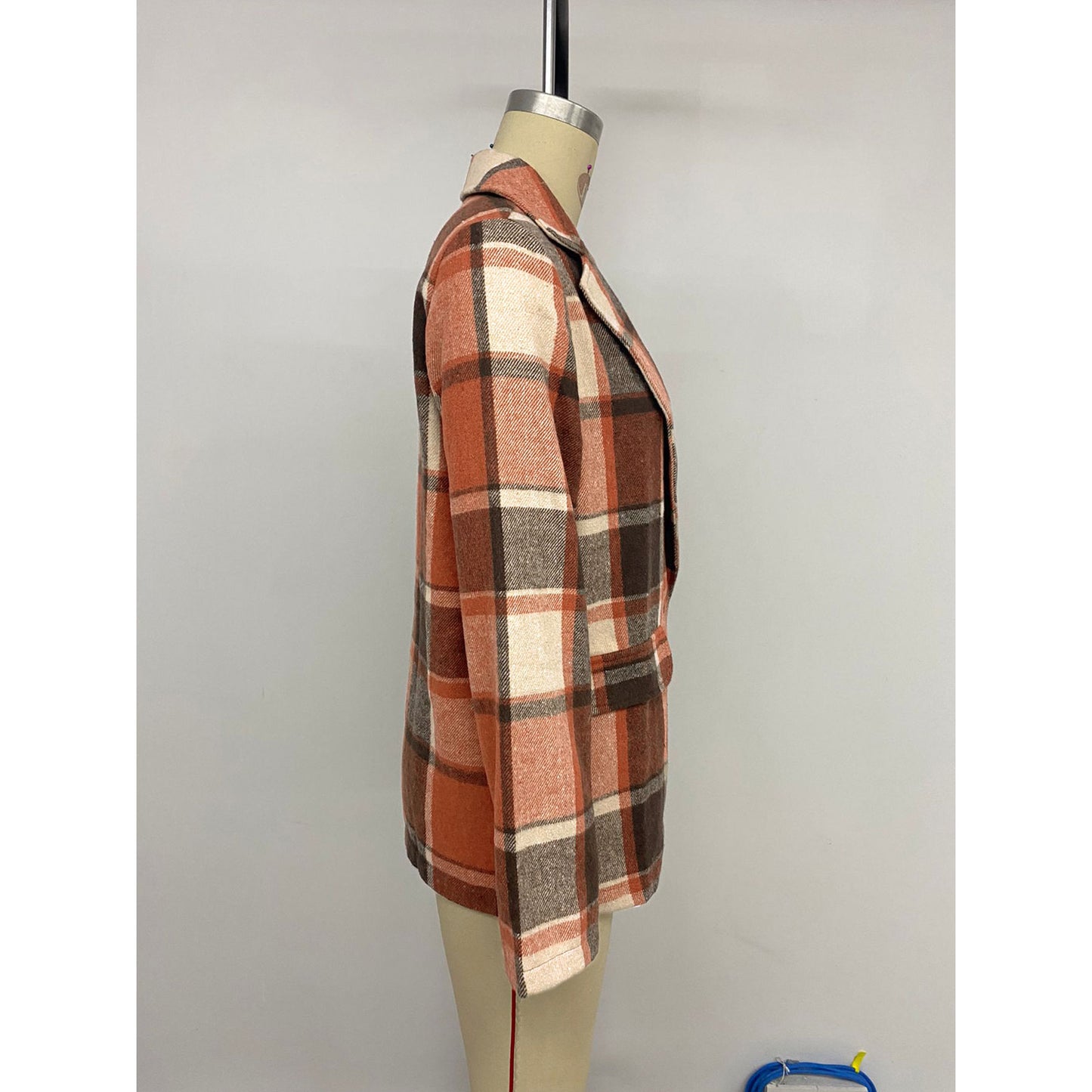 Dames Blazer à carreaux en mélange de laine douce Chic und Stil