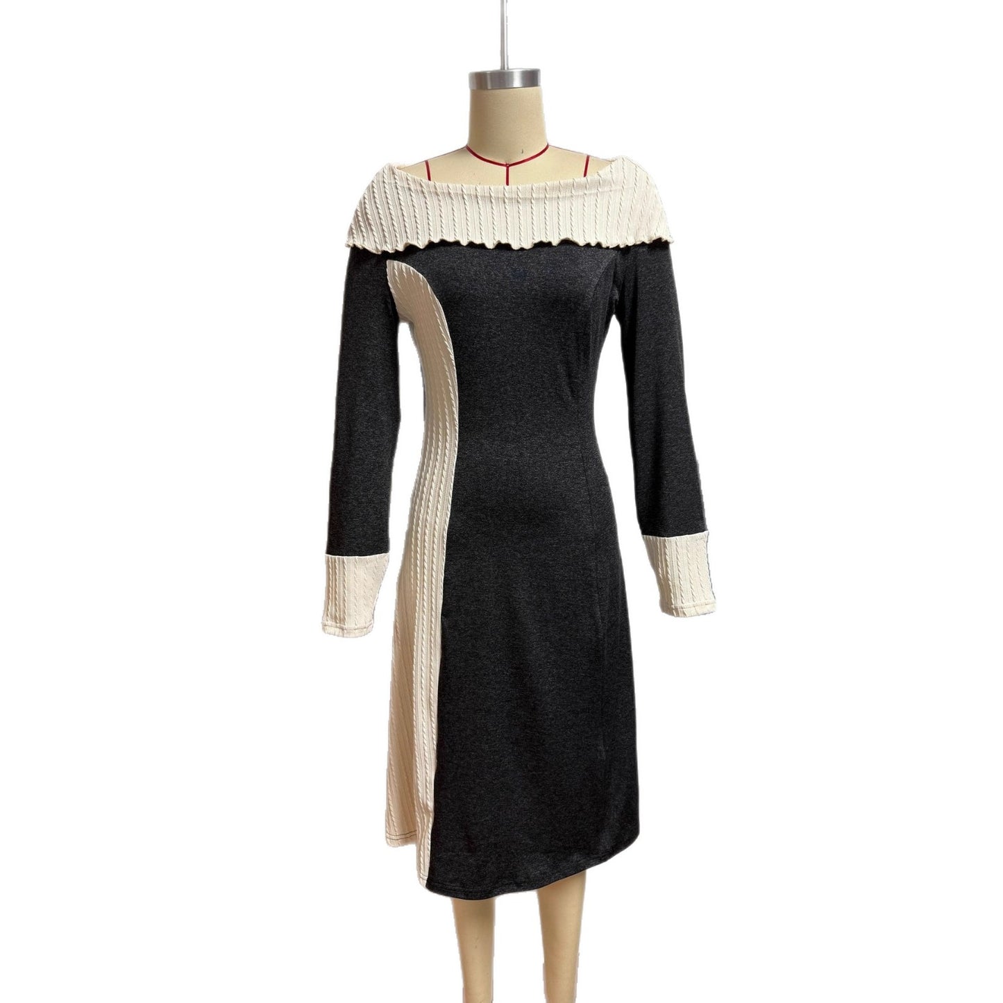 Robe femme à coupe asymétrique et col volant Chic und Stil