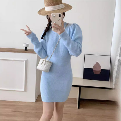 Robe en tricot élégante pour femmes avec silhouette ajustée et manches bouffantes Chic und Stil