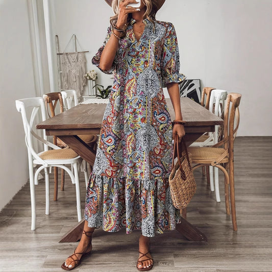 Robe maxi femme avec motif Paisley coloré et volant à la mode Chic und Stil