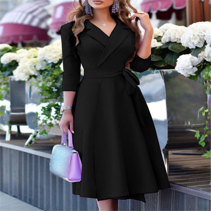 Women's Floral Wrap Dress with Fitted Silhouette Chic und Stil