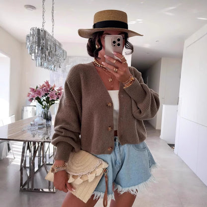 Dames cardigan avec des manches volumineuses et des boutons en bois de haute qualité Chic und Stil