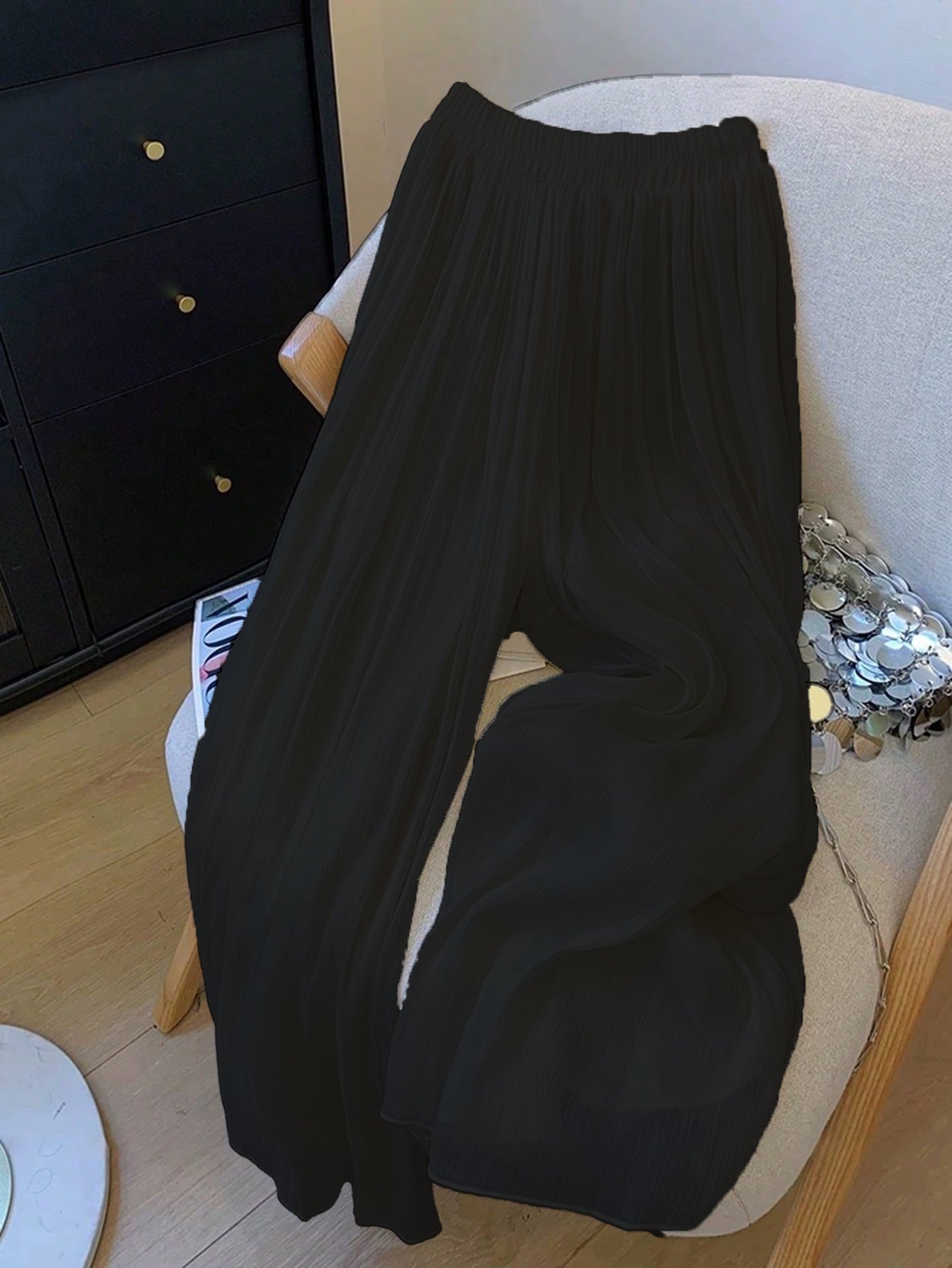 Wide pleated pants for women with elastic waistband Chic und Stil