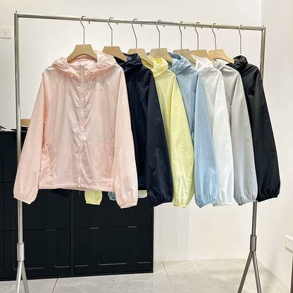 Veste de transition femme coupe-vent avec col à capuche ajustable Chic & Stil