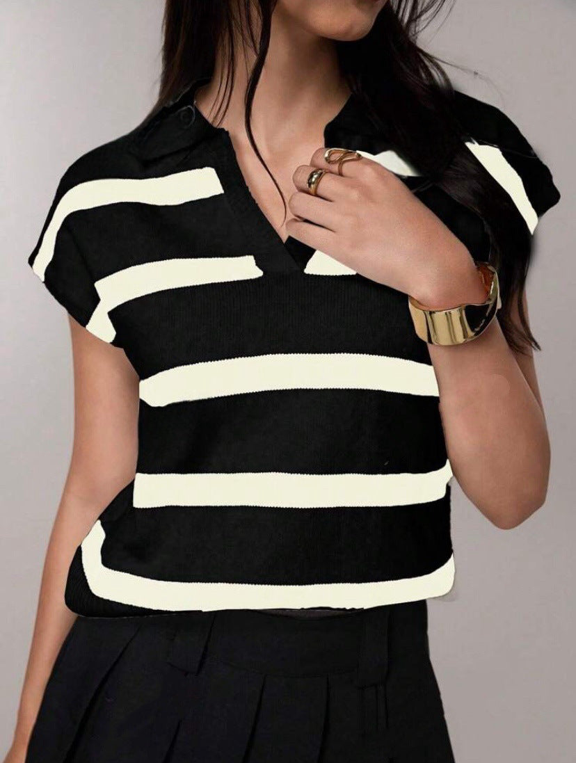 Femmes Pull court à manches courtes rayé avec col polo Chic und Stil