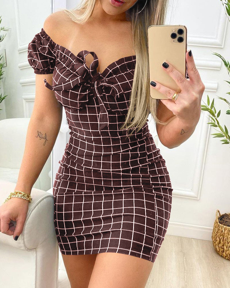 Robe ajustée pour femmes avec détails en volants Chic und Stil