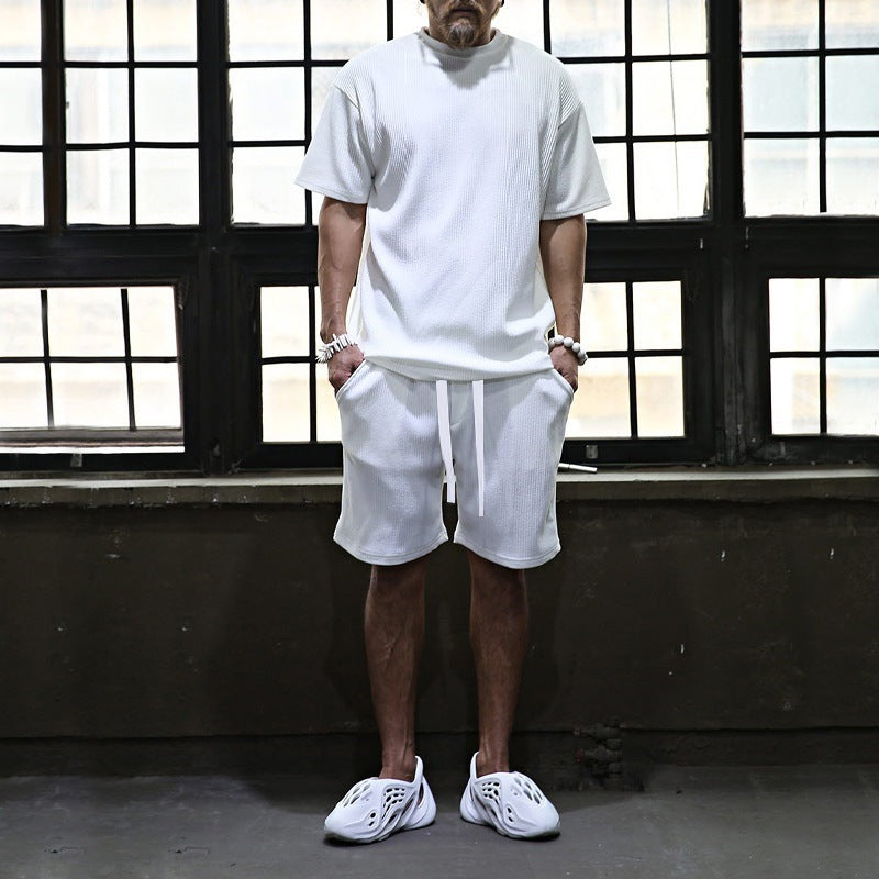 Ensemble de sport respirant pour hommes avec t-shirt à manches courtes et shorts Chic und Stil