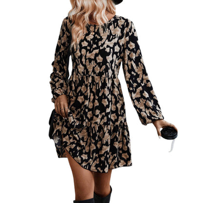 Robe de loisirs pour dames avec des manches volumineuses et des accents floraux ludiques Chic und Stil