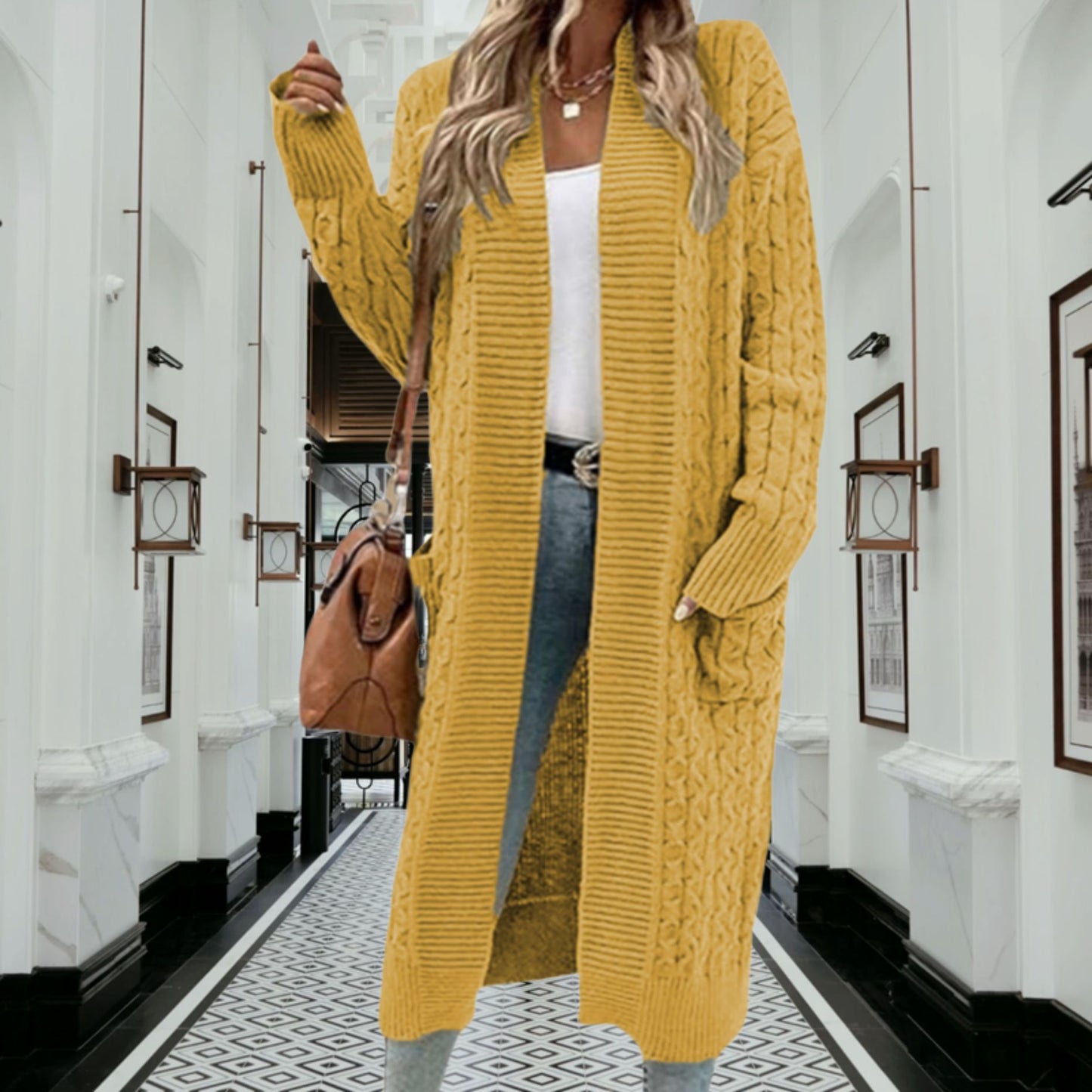 Dames cardigan en grosse maille avec poches ouvertes et finition en câble texturée Chic und Stil