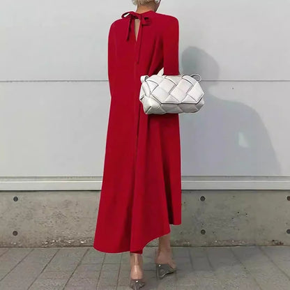 Robe maxi femmes avec coupe asymétrique et col montant Chic und Stil