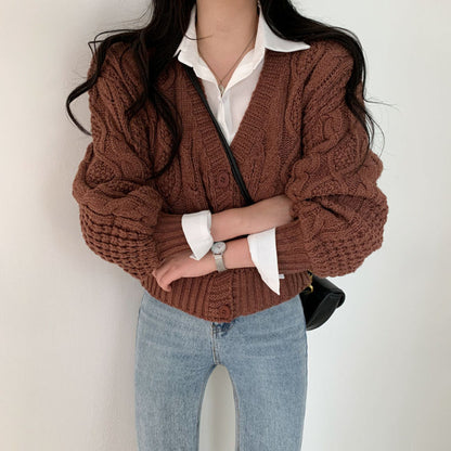 Cardigan femme en grosse maille avec motif en relief et détails de boutons Chic und Stil