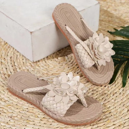 Ladies' heeled sandals adorned with flowers and natural fiber sole Chic and Style