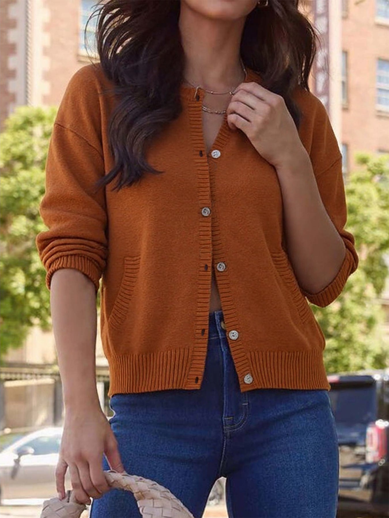 Cardigan élégant dames avec détails de boutons et poches pratiques Chic und Stil