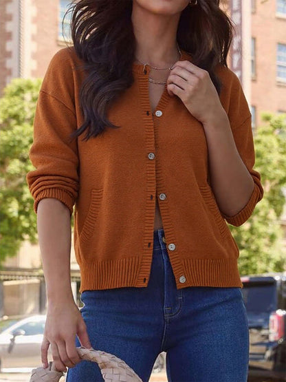 Cardigan élégant dames avec détails de boutons et poches pratiques Chic und Stil