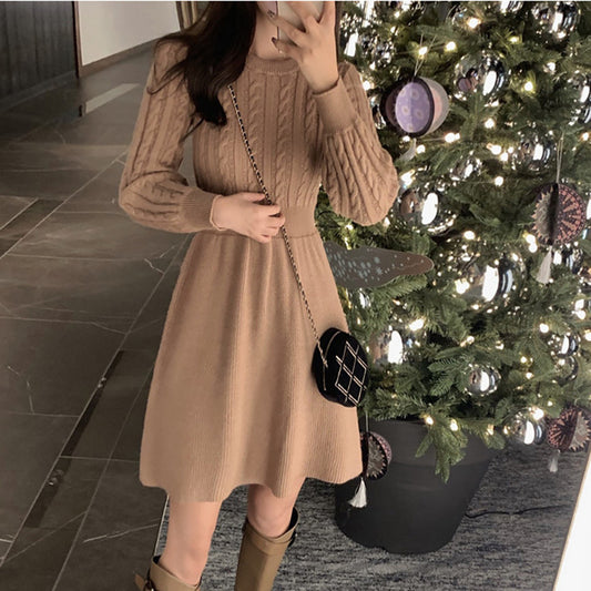 Robe en tricot pour femmes avec une coupe cintrée et des structures ribbed classiques Chic und Stil