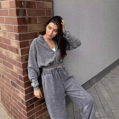 Chic and stylish trendy zip cropped hoodie for ladies with casual jogging pants