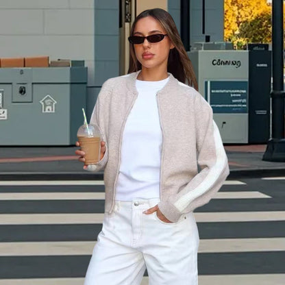 Pull-over sportif pour femmes avec motif rayé tendance Chic und Stil